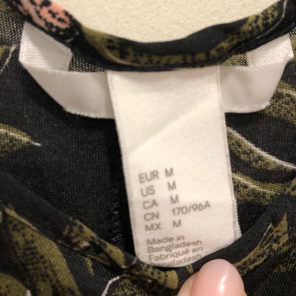H & M pineapple tank - Picture 3 of 4